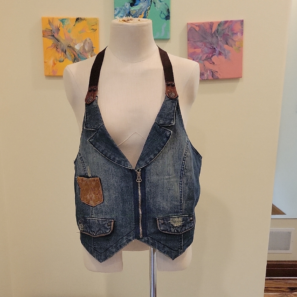 Double D Ranch Gray and Cream Patterned Vest